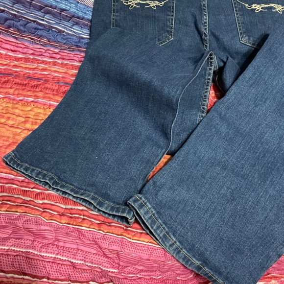 Jordache blue jeans size 13/14.   W03 - Picture 5 of 6